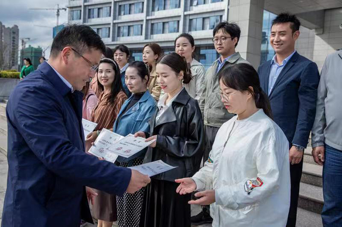 如东举行苏陕协作·南郑来如东挂职同志座谈会暨首批如东地域文化推广人聘书发放仪式