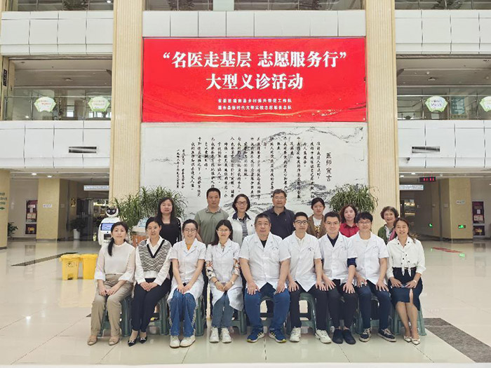 省社科联赴灌南开展义诊活动和乡村振兴帮促慰问工作