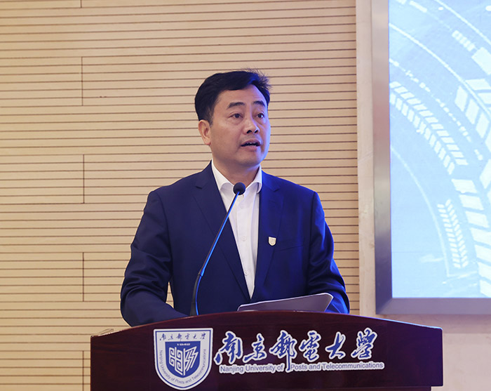 江苏青年智库学者沙龙“现代产业体系和数字江苏建设”专场在南京邮电大学举行