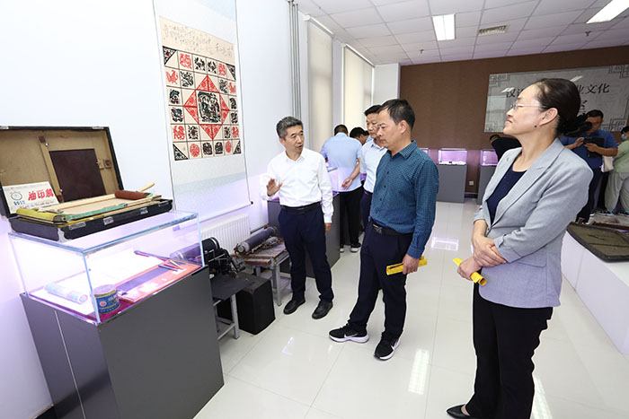 徐州市社科联调研高校社科普及工作