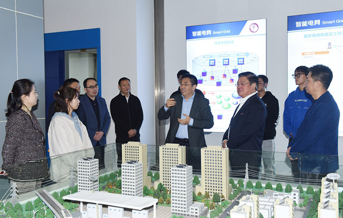 张新科到南京工程学院、扬州市宣讲党的二十大精神