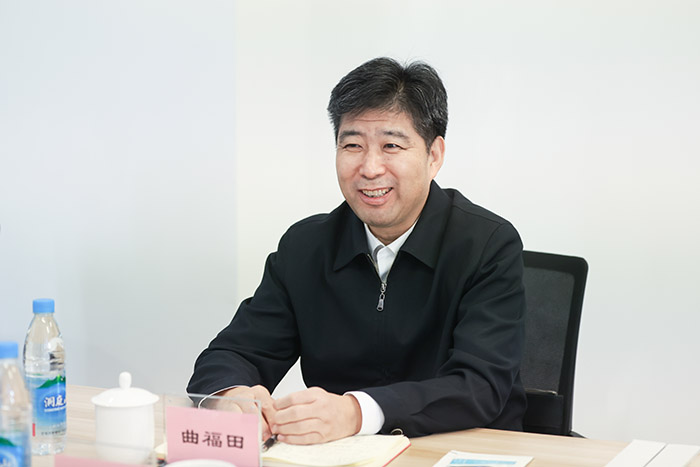 曲福田调研苏州市社会科学院