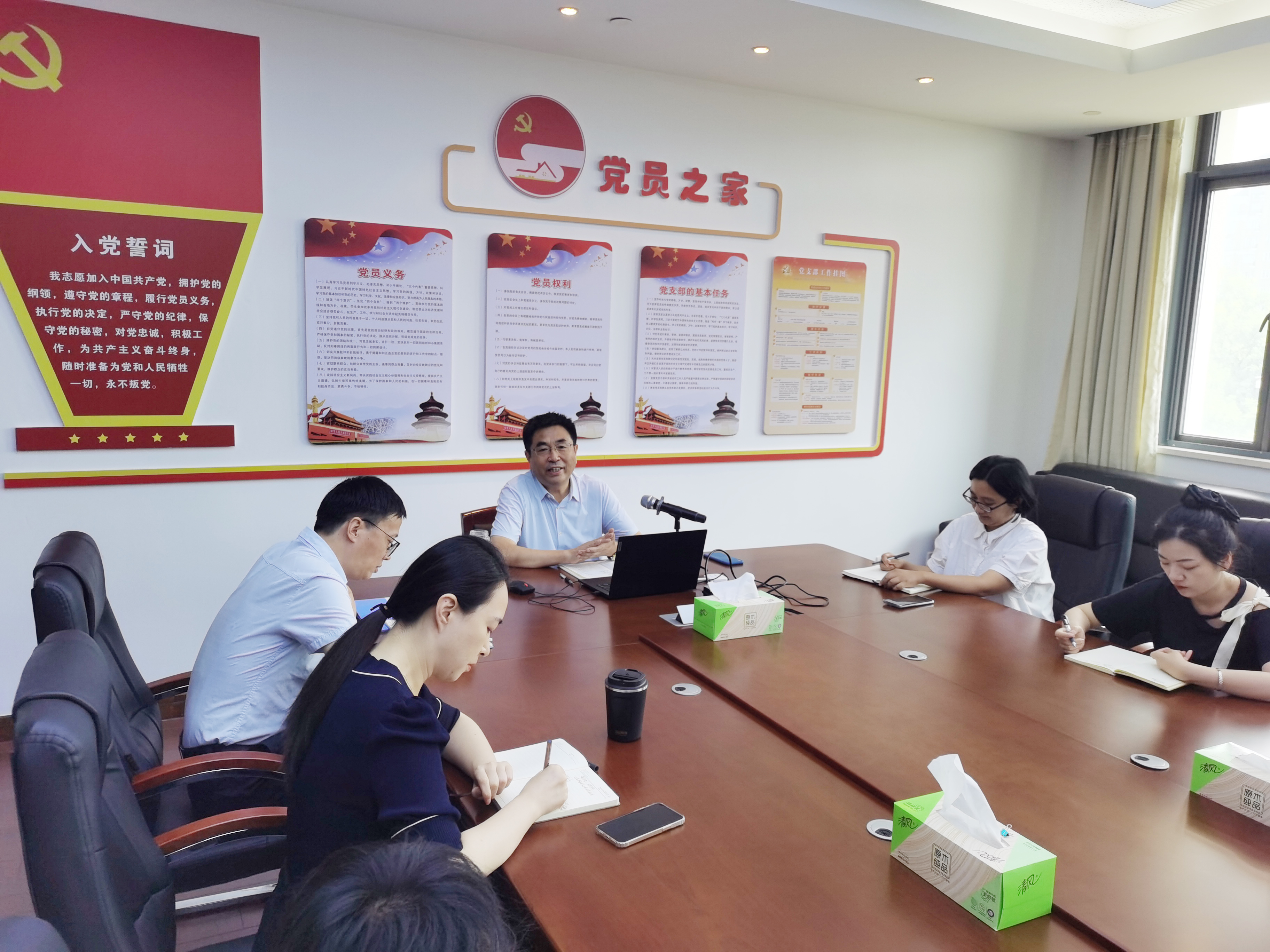 省社科联举办“青年学堂”专题辅导讲座
