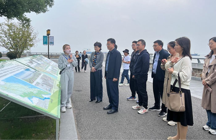 省社科联组织《中国式现代化江苏新实践研究丛书》各课题组前往南通、苏州调研