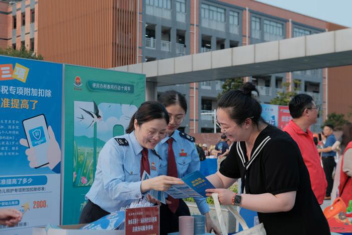 如东县举办第十三届社科普及宣传周启动仪式暨服务咨询活动
