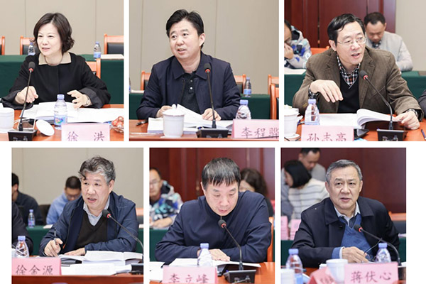 曲福田主持召开《中国式现代化江苏新实践研究丛书》书稿讨论会