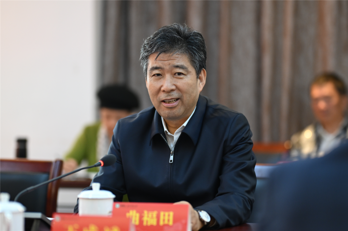 曲福田调研江苏省家政学会及南京师范大学家政学科