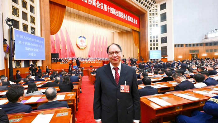 两会“织”声 | 王成斌：让纺织服装产业挺起高质量发展脊梁