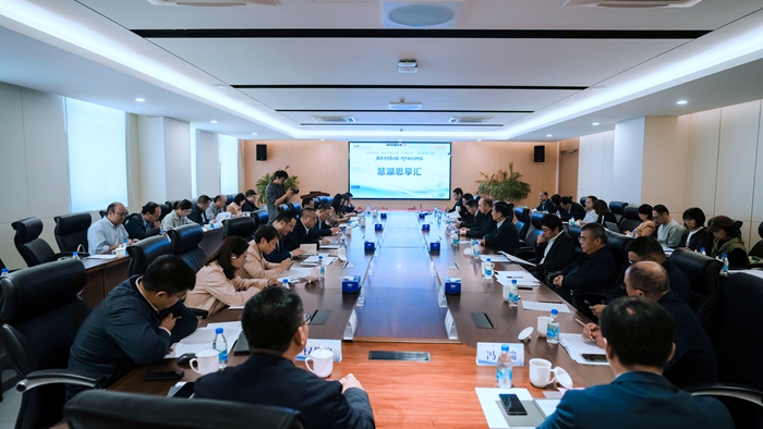 苏州慧湖科技产业智库发展大会暨2026年首期“慧湖思享汇”活动举行