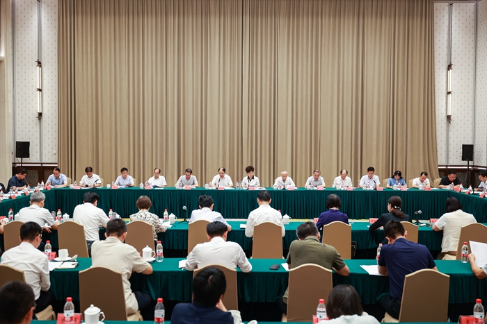 江苏省社科联十届一次常务理事会会议在宁召开