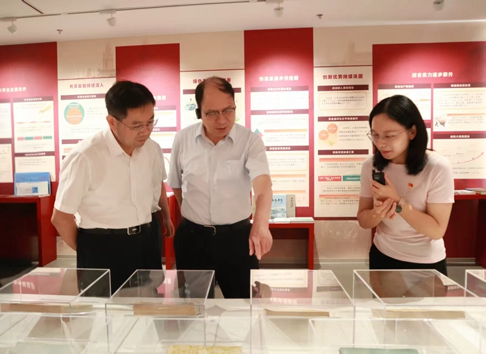 省社科联与省方志办开展联学活动