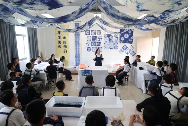 南通未成年人社会实践基地组织“社科研学进基地•非遗文化季”暑期研学活动