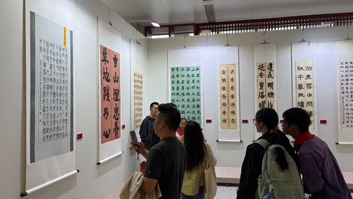 【社会组织党建】赓续长征精神 奋进社科新程|省社科联组织开展社会组织主题党日活动