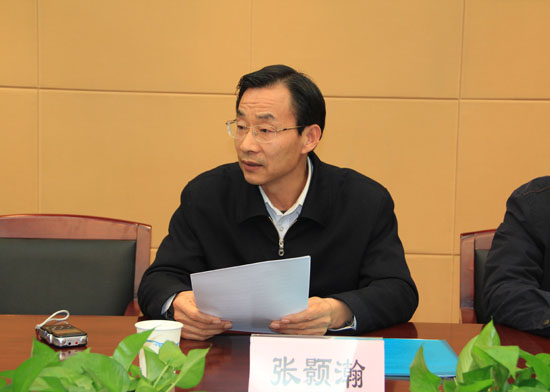 江苏省社科理论界座谈学习王强同志先进事迹