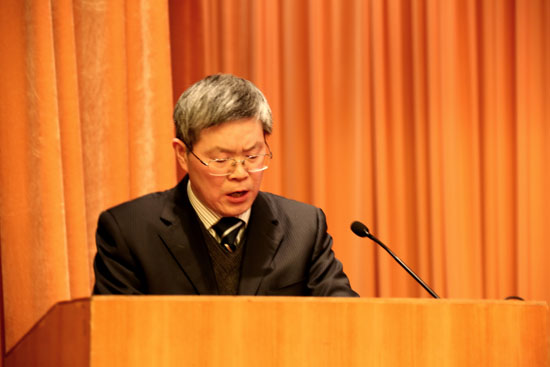抓好学会科研  推动学会建设