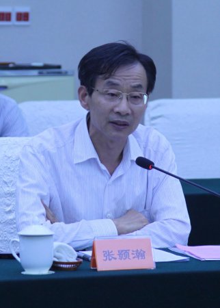 扬州市委、市社科联联合召开“扬州经济社会发展”专家咨询会