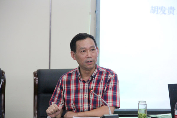 省社科联举办“生活指引与理想风帆”讲座