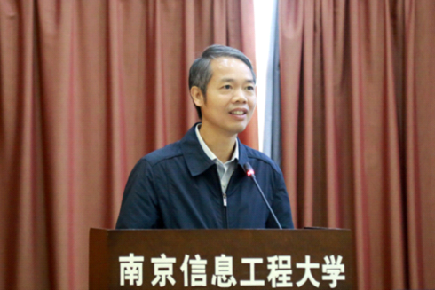 省政治学会召开第八次会员代表大会