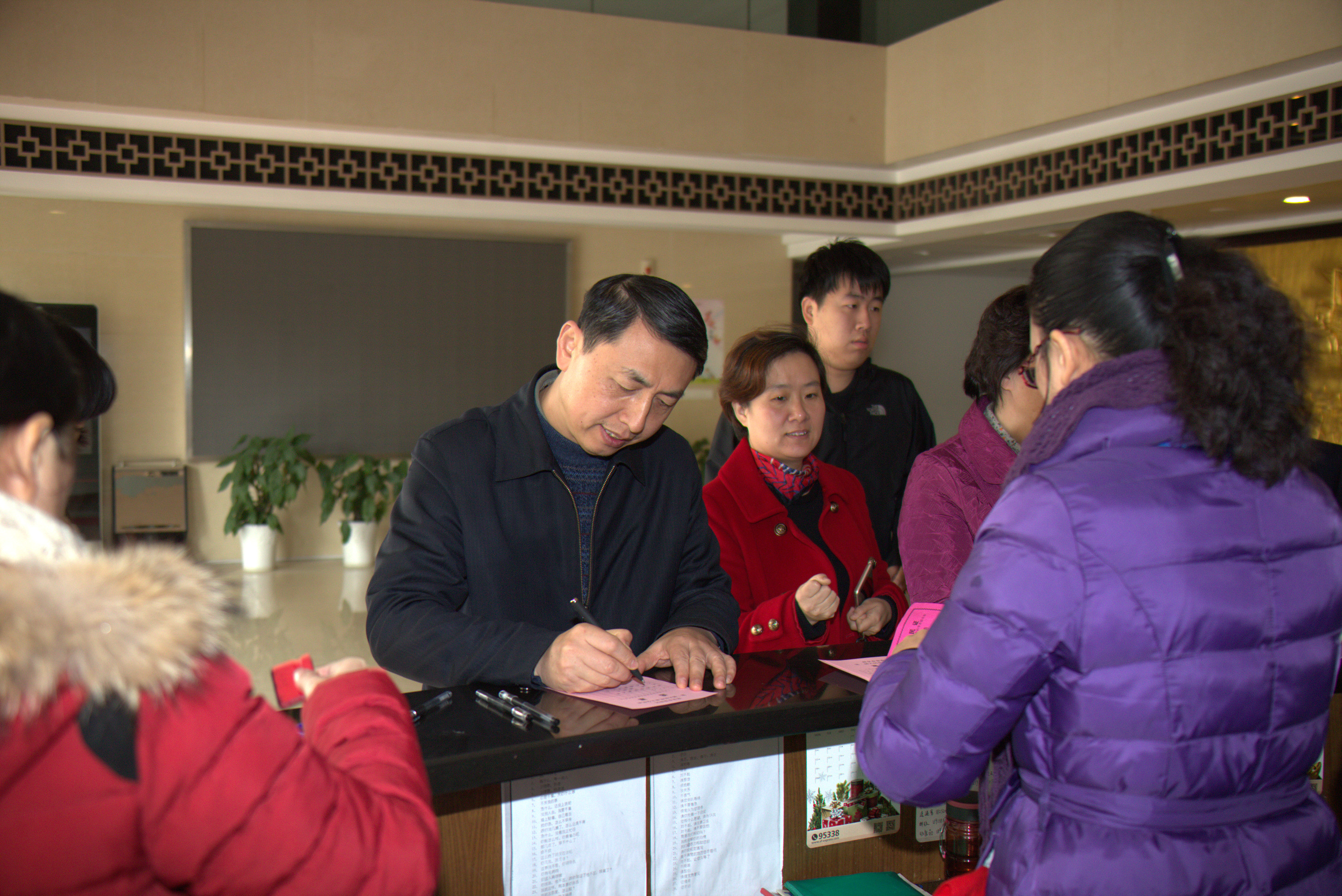 省社科联积极参加南京市秦淮区人大换届选举投票